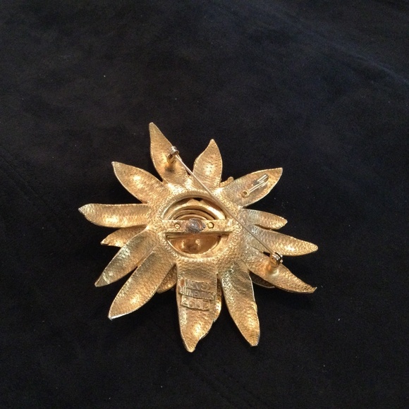 Jewelry - Picture 2 of 2